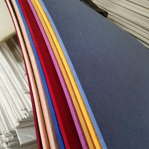 聚酯纖維吸音板的安裝與市場(chǎng)應(yīng)用解析